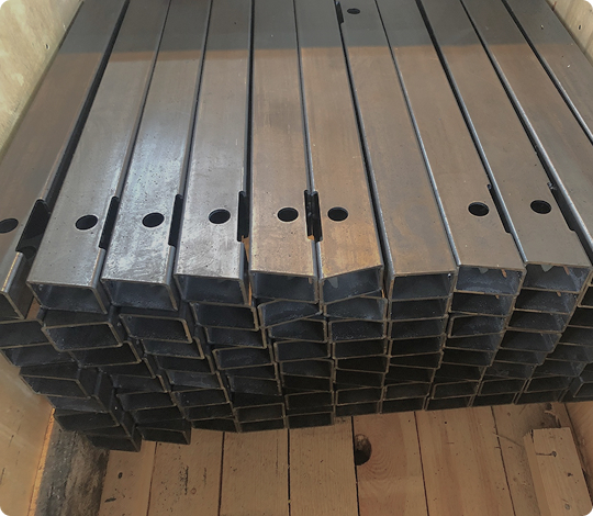 Лазерная резка профильной трубы 2 мм для каркасных конструкций